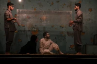 نقدی بر نمایش برگزیده جشنواره تئاتر استان همدان

پناه می برم به لامپ از دست این شب عمیق!