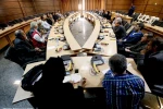 نشست هنرمندان تئاتر همدان با  مریم کاظمی