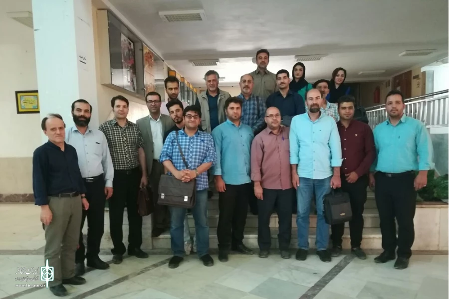 نشست مشترک انجمن هنرهای نمایشی همدان با هنرمندان نهاوند