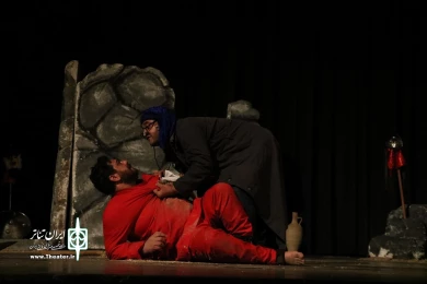 نمایش «گورکن»