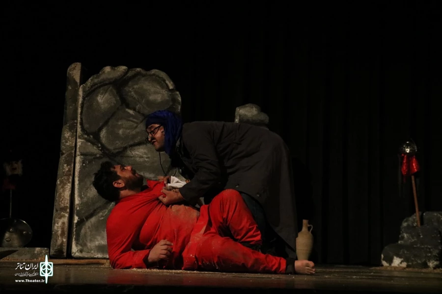 نمایش «گورکن»