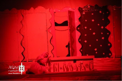 در روز نخست جشنواره تئاتر کودک ونوجوانان همدان

نمایش «نمکی و دیو الکی»  در همدان به روی صحنه می رود