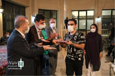 آیین پایانی نخستین جشنواره سراسری «استندآپ کمدی کرونا»