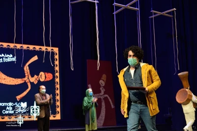 در آیین اختتامیه هجدهمین دوره جشنواره نمایش عروسکی تهران مبارک

نویسنده نهاوندی برگزیده شد