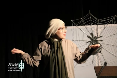نمایش« کمدی مزخرفات»