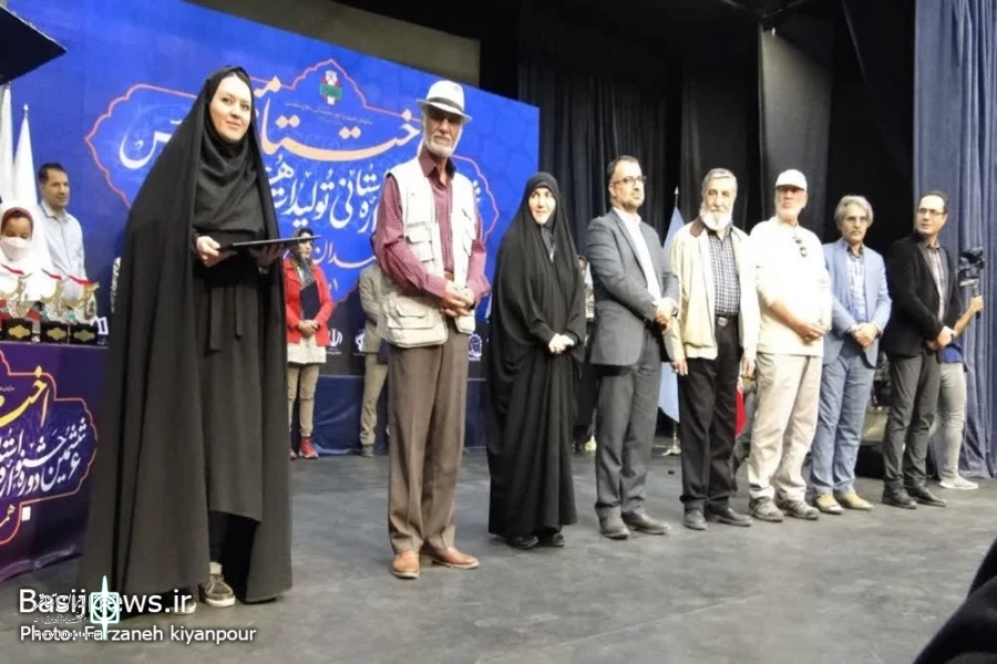 برگزیدگان جشنواره استانی فانوس تجلیل شدند
