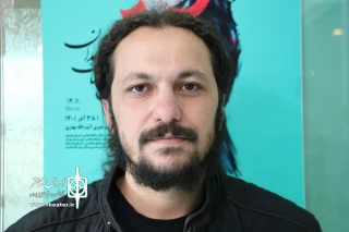 گفت‌و‌گو با کارگردان حاضر در سی و چهارمین جشنواره تئاتر استان همدان:

مهرداد کاووسی: رسم تئاتر اول رفاقت است و بعد رقابت