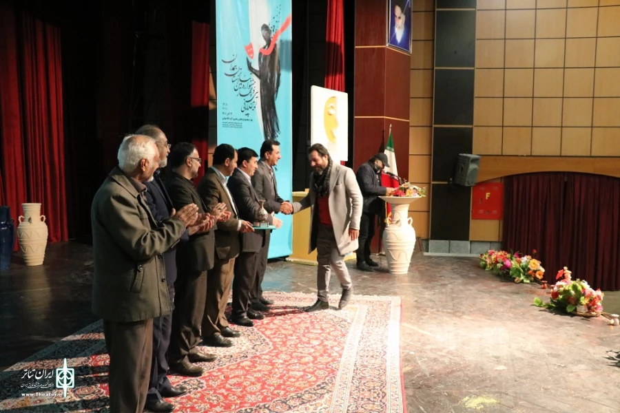 بسامد زمان در اعماق صحنه و سفال